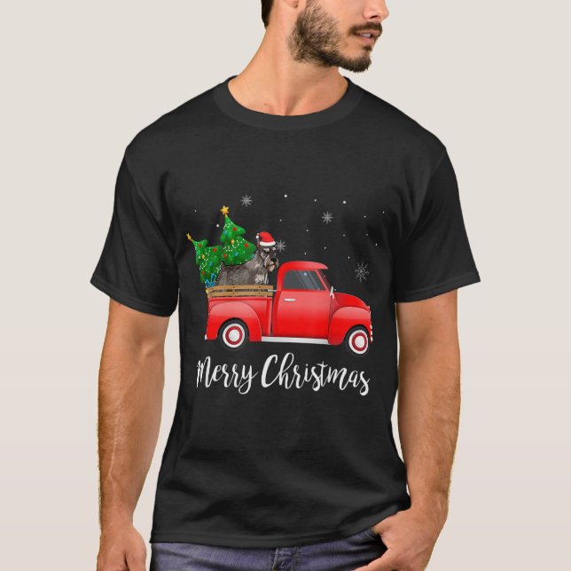 Standard Schnauzer Dog Riding Red Truck Weihnachte T-Shirt (Vorderseite)