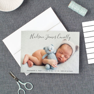 Standout Name Modern Script Baby Boy Foto Birth Ankündigung