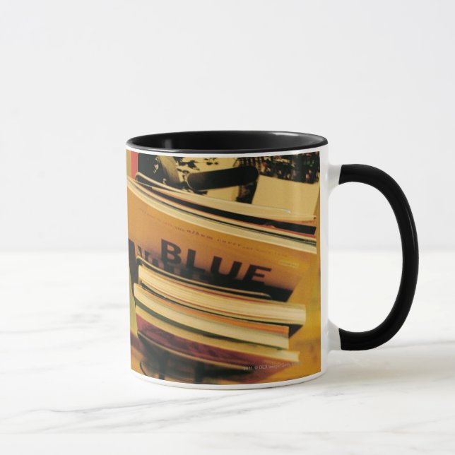 Stapel Bücher und Zeitschriften Tasse (Rechts)