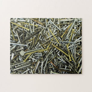 Stapel des Schraubenpuzzlespiels Puzzle