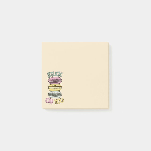 Stapel süßer Kawaii-Macarons Post-it Klebezettel (Vorderseite)