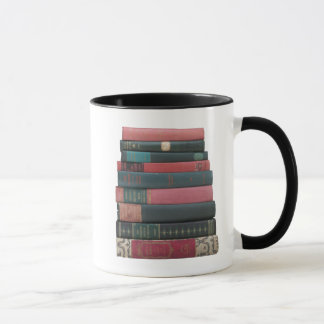 Stapel von Buch-ROTEM Tasse