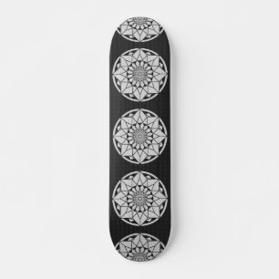 Star Mandala strickt schwarz & weiß Skateboard