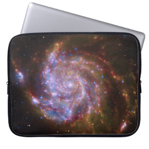 Starbirth im Pinwheel: M101 Galaxy Laptopschutzhülle