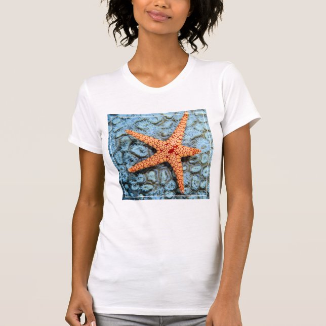 Starfish auf einer Koralle mit Polips T-Shirt (Vorderseite)