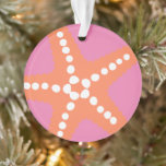 Starfish Beach Ocean Preppy Pink Orange Fun Ornament<br><div class="desc">Artistische Sternfisch-Design in Korallen,  weiß auf rosa Hintergrund. Ideal für jeden Beach Lover,  Surfer,  Seashell Collector,  Ocean Walker. Modern,  Preppy,  Spaß. Mix und Match gesamte Beach Collection von TMCdesigns.</div>