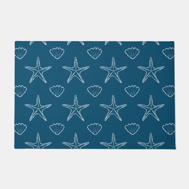 Starfish Seashell Sketch Muster auf Ocean Blue Fußmatte (Vorderseite)