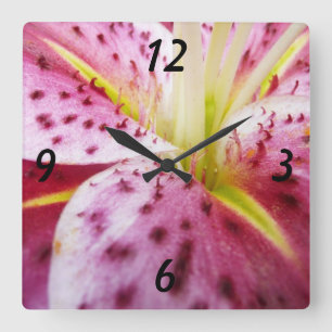 Stargazer Lily Bright Magenta Quadratische Wanduhr
