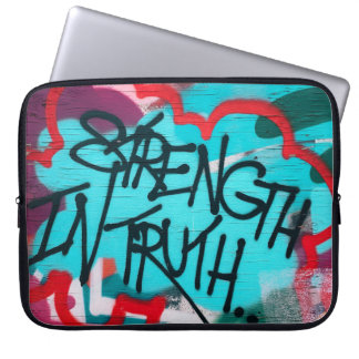 Stärke in der Wahrheit Graffiti Laptopschutzhülle