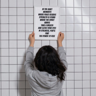 Stärke in Stille inspirierendes Mini-Gedicht Poster