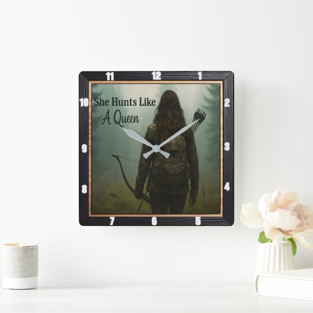 Stärkung des Huntress Queen Forest Quadratische Wanduhr (Zuhause)