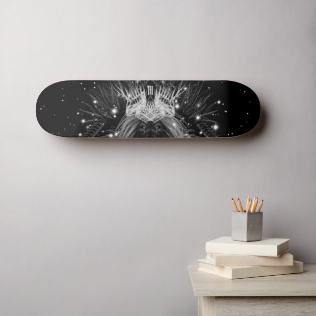 Starlight Lion mit Crosstramm-Schwarz Skateboard (Wandkunst (Horz))