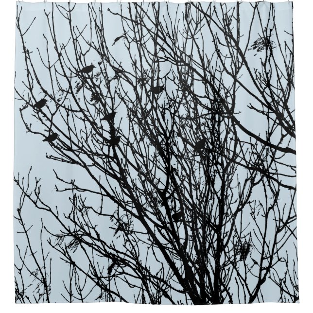 Starlings in einem Baum - Lt Blue Gray #D3E5EF Duschvorhang (Vorderseite)