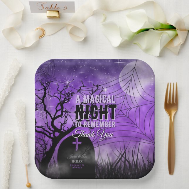 Starry Lila Goth Graveyard Full Moon Pappteller (Hochzeit)