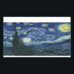 Starry Night Vincent van Gogh Kunstmalerei Rechteckiger Aufkleber<br><div class="desc">Vincent van Gogh (Niederländisch, 1853 - 1890) Starry Night, 1889, Oil on Leinwand Ungerahmt: 73 × 92 cm (28, 7 × 36, 2 in) Dieses Bild zeigt den Blick von der Ostseite des Van Gogh-Asylzimmers in Saint-Rémy-de-Provence ce, er fügte ein idealisiertes Dorf hinzu. Seit 1941 ist es in der ständigen...</div>