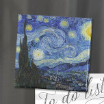 Starry Night | Vincent Van Gogh Magnet<br><div class="desc">Starry Night (1889) von dem niederländischen Künstler Vincent Van Gogh. Original Artwork ist ein Öl auf der Leinwand,  das einen kraftvollen postimpressionistischen Nachthimmel in launischen Blau- und Gelbtönen darstellt. Verwenden Sie die Entwurfstools,  um einen benutzerdefinierten Text hinzuzufügen oder das Bild zu personalisieren.</div>