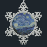 Starry Night Vincent van Gogh Schneeflocken Zinn-Ornament<br><div class="desc">Dieses schöne, feine Kunstdesign zeigt das berühmte Bild des niederländischen postimpressionistischen Malers Vincent van Gogh "The Starry Night". Während seines am Asyl von Saint Remy in den 1880er Jahren malte van Gogh die sanften Hügel und Zypressenbäume, die er aus seinem Fenster sah. Er fügte auch das Dorf hinzu, das er...</div>
