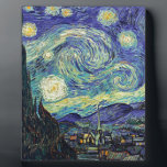 Starry Night von van Gogh Fotoplatte<br><div class="desc">Van Gogh war besessen von der Symbolik der leuchtenden Objekte und der Farbe. Die Lampe war ein Symbol für Ruhe und Sicherheit. Der Stern symbolisierte den Glauben,  und Gaslicht,  menschliche Realitäten. Tief ultramarineblau war unendlich,  während Rot und Grün "diese schrecklichen Dinge,  die Leidenschaften der Männer ausgedrückt.</div>