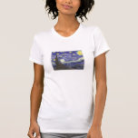 Starry Night von Van Gogh Ladys T - Shirt<br><div class="desc">Van Gogh's ikonisches Abendgemälde mit verblasster Kante für ein besseres T - Shirt-Design.</div>