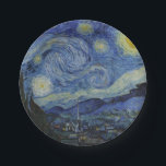 "Starry Night" von Van Gogh Pappteller<br><div class="desc">Dieses Design zeichnet sich durch eine hochauflösende,  unveränderte und unbearbeitete Reproduktion von Van Goghs berühmtem "Starry Night" Gemälde aus.</div>