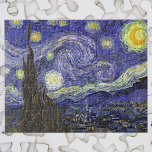 Starry Night von Vincent van Gogh Puzzle<br><div class="desc">Starry Night by Vincent van Gogh ist ein Vintages, kunstvolles Post-Impressionismus Landschaft Stadtbild mit Blick auf Saint Remy, Frankreich aus van Gogh Asyl. Der Nachthimmel wirbelt mit Wolken und leuchtendem Halbmond und strahlenden Sternen über dem malerischen Dorf. Starry Night ist wahrscheinlich van Goghs berühmteste Gemälde und wurde während des Tages...</div>