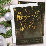 Starry Winter Night Magic wünscht Gold-Script Feiertagskarte<br><div class="desc">Magical Magical wünscht Weihnachtskarte mit eleganter Goldskriptkalligraphie. Dieses schicke und moderne Design verbindet Aquarellpinselstriche, goldene Sterne, Sternenhimmel, Goldstaub und einen miesen Wald. Es ist handschriftlich mit Magischen Wünschen und die Vorlage ist Set für Sie, um Ihre personalisierte Begrüßung hinzuzufügen. Nicht-Foto-Design und einfach zu anpassen für Freunde und Familie, sowie Firmenkunden...</div>