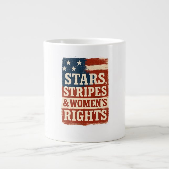 Stars, Stripes & Women’s Rights Distressed Flag Jumbo-Tasse (Vorderseite)