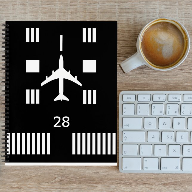 Start des Flugzeugs auf der Airport Runway, Fun Av Notizbuch (Von Creator hochgeladen)