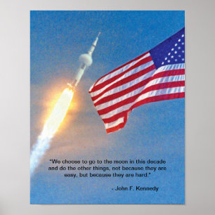 Start von Apollo 11 mit amerikanischer Flagge Poster