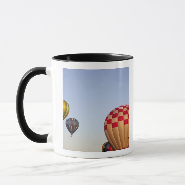 Start von Heißluftballons Tasse (Links)