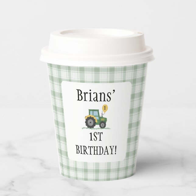 Starten Sie die Papierkupplungen am Traktorplatz. Pappbecher (Vorderseite)