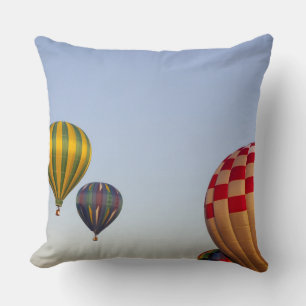 Starten von Heißluftballons Kissen