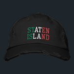 STATEN ISLAND NY Green White and Red Vintag Style Bestickte Baseballkappe<br><div class="desc">STATEN ISLAND New York Italien Flaggen Farben Grün Weiß Rot bestickt auf Vintagen Stil bedrückte schwarze Hut aus Baumwolle. Außerdem ist die Möglichkeit verfügbar,  die gewünschte Farbe auf der Hauptseite auszuwählen.</div>