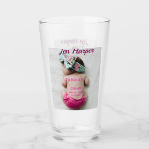 Statistiken zur Babyg Geburt inklusive Name, Ort u Glas