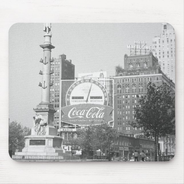 Statue auf amerikanischem Stadtplatz B&W Mousepad (Vorne)