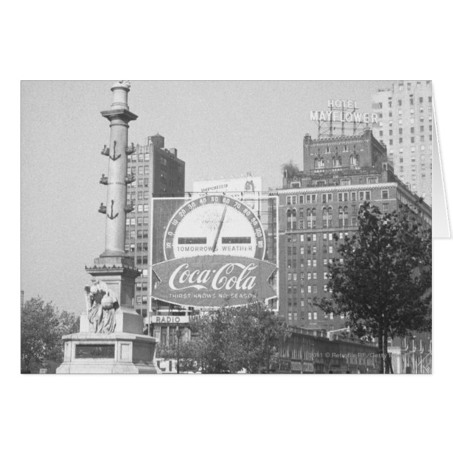 Statue auf dem amerikanischen Platz B&W (Vorderseite (Horizontal))