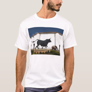 Statue des Bullen und des spanischen Pferdes T-Shirt