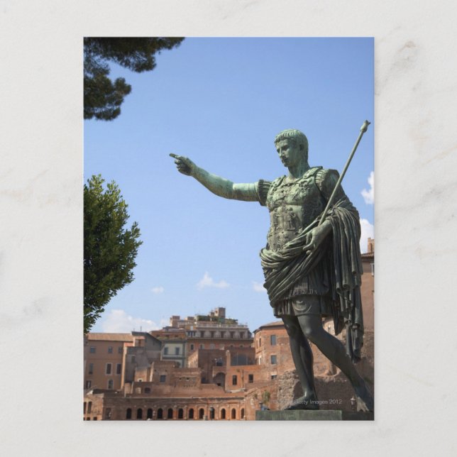 Statue des römischen Kaisers bei dem Forum Romanum Postkarte (Vorderseite)