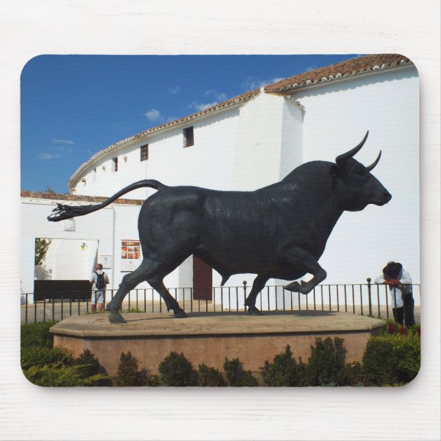 Statue eines Stiers in Ronda, Spanien Mousepad (Vorne)