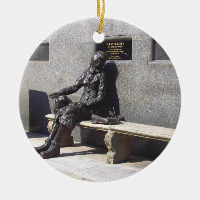 Statue Eleonors Rigby, Liverpool, Großbritannien Keramikornament (Vorne)