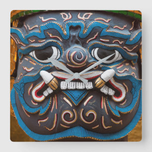 Statue Face im Grand Palace Quadratische Wanduhr