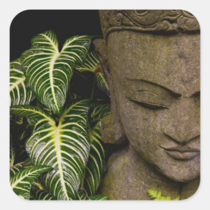 Statue in einem Garten Informationen: Chiang Ma Quadratischer Aufkleber