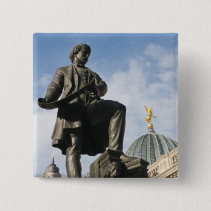 Statue mit Glasdom auf dem Kunstverein-Gebäude Button
