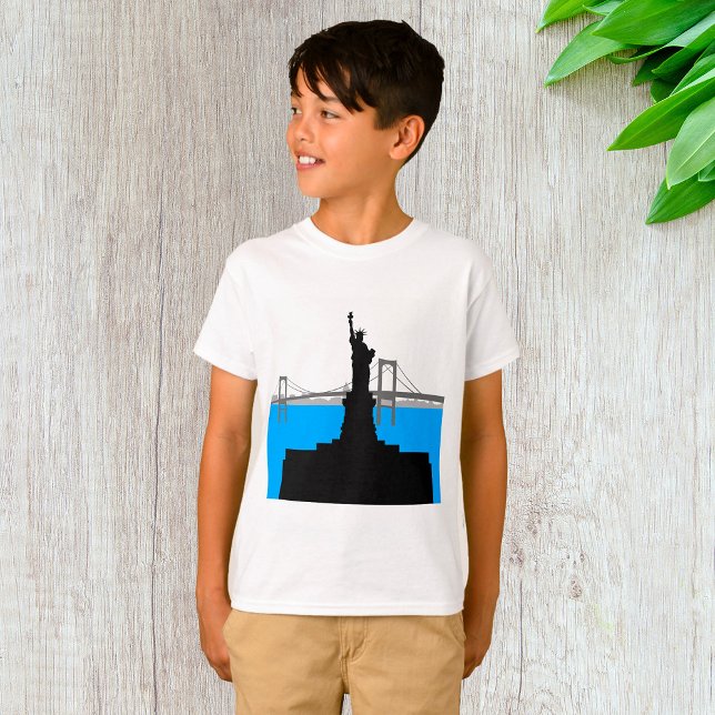 Statue of Liberty Silhouette New York Skyline T-Shirt (Von Creator hochgeladen)