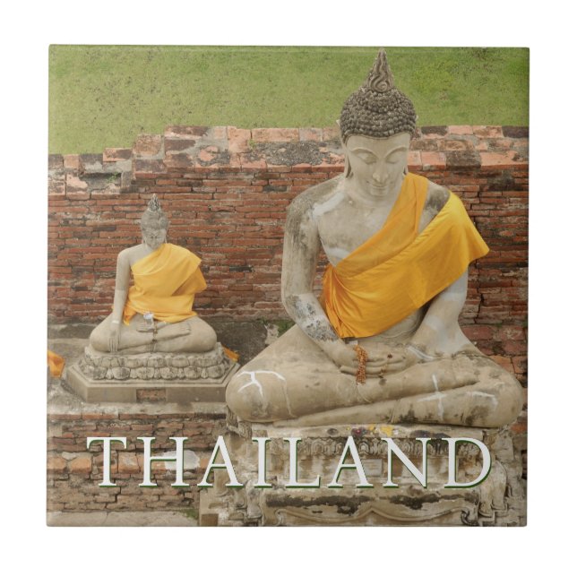 Statuen der Sitting Buddhas | Ayutthaya, Thailand Fliese (Vorderseite)