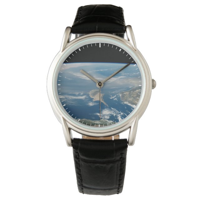 Staub über dem Mittelmeer und der Insel Zypern Armbanduhr (Vorderseite)