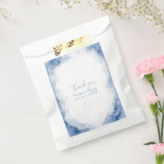 Staubblau Aquarell-Spritzer Marmor-Hochzeit Geschenktütchen