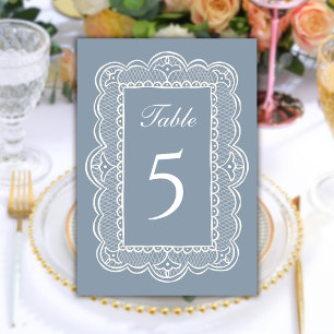 Staubblau Spitze Old Money Retro Elegante Hochzeit Tischnummer