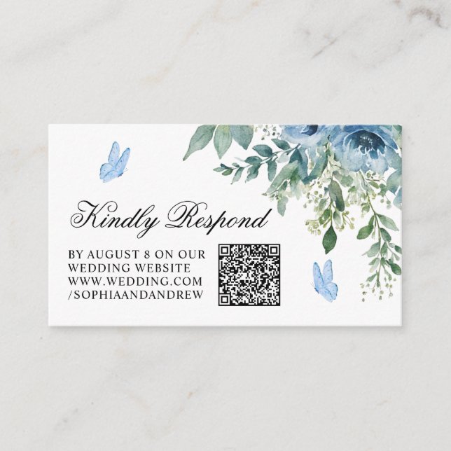 Staubblaue Blumen Hochzeit QR Code RSVP Begleitkarte (Vorderseite)