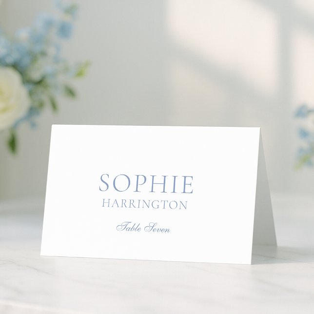 Staubblaue Blumenmonogramm-Hochzeitsplatzkarte (Von Creator hochgeladen)